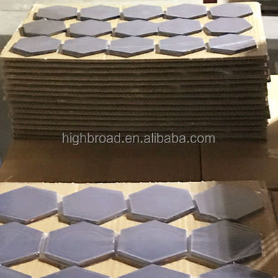 Drucklos gesinterte Siliziumkarbid-Keramikfliese SW30x5mm hexagonale Tessellation ballistische Panzerplatte