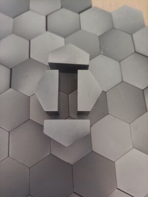 Pressureless Sintered Ceramic Ballistic Tile in 50x50mm Square and 30x30mm Hexagonal for Bulletproof Protection