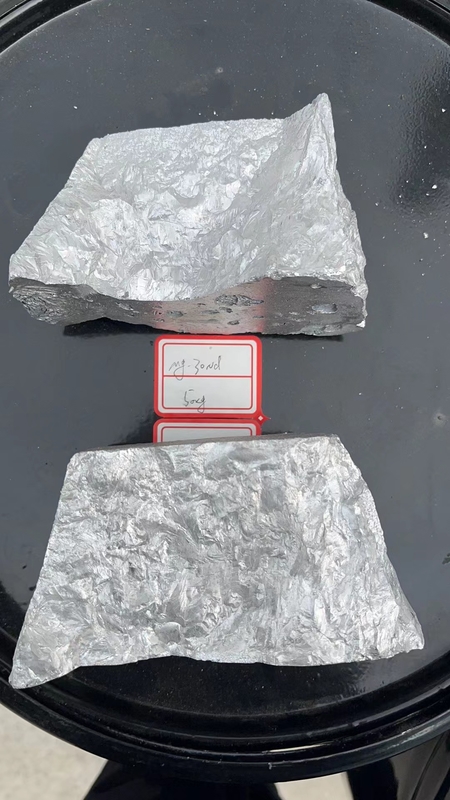 Seltenerd-Silber Graue Magnesium-Masterlegierung Mg/Al/Zn für die Schmelze von Magnesiumlegierungen