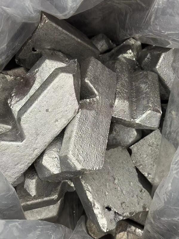 Smeltings Magnesium Aluminium Alloy Percent 5-30 Customized Perfect for Aerospace Automotive and Electronics Applications (Smelzungen aus Magnesium und Aluminium)